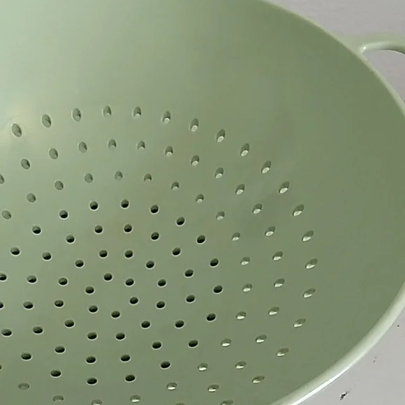 Pioneer Woman Colander - Picture 4 of 8